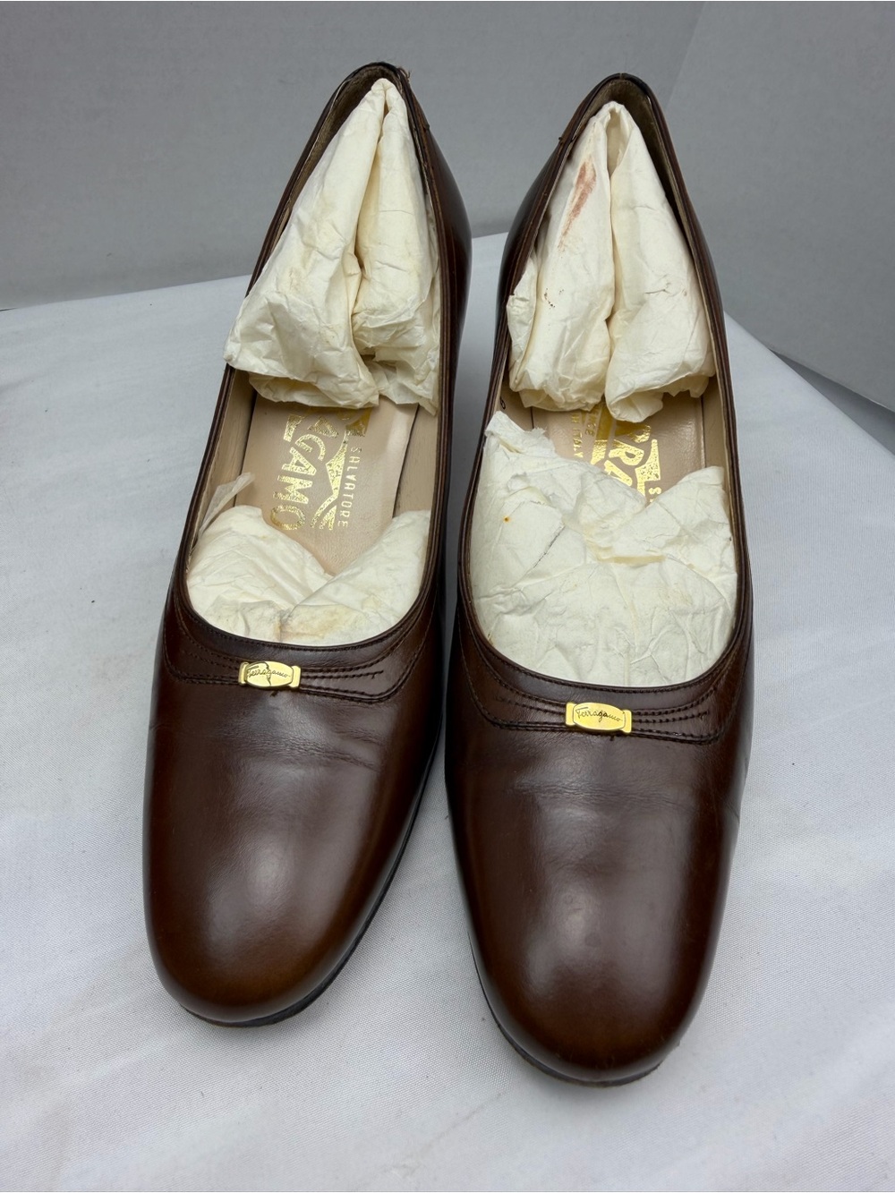 SALVATORE FERRAGAMO Women’s Shoes Size 6.5 Made In Italy.